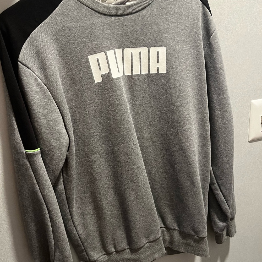 PUMA Men's Gray Sweater